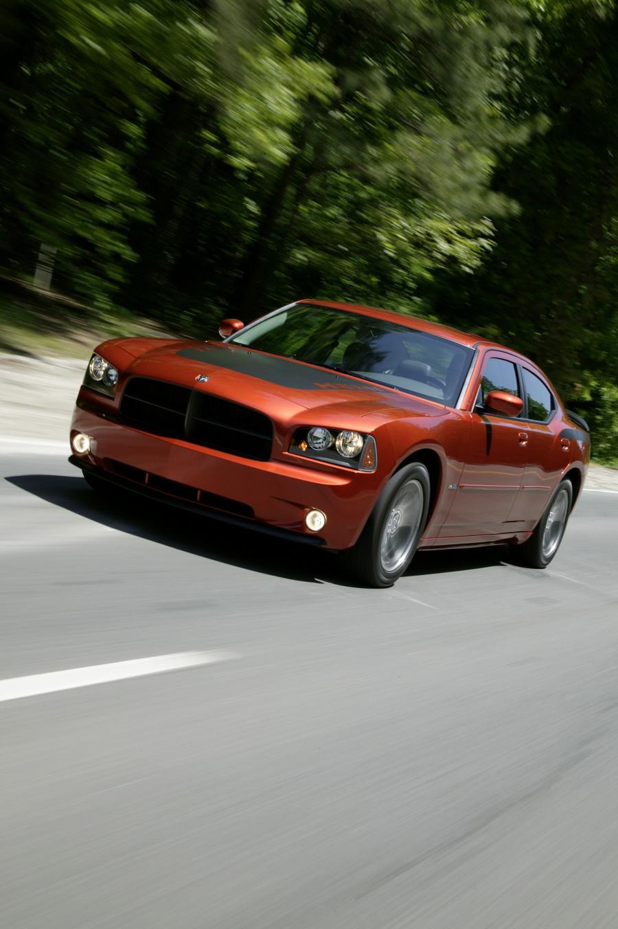  Dodge Charger Daytona R/T 2006 года  (фото 28 из 38)